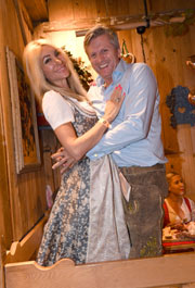 Annette Pawlu mit Mann eim Daller Tracht Wiesn-Anstich im Weinzelt am 22. September 2018 (©Foto. Daller Tracht)